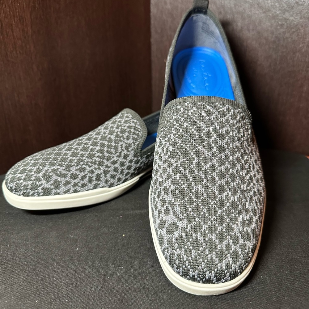 Me Too Shoes
Eden Yoga Mat Skimmer Size 8.5